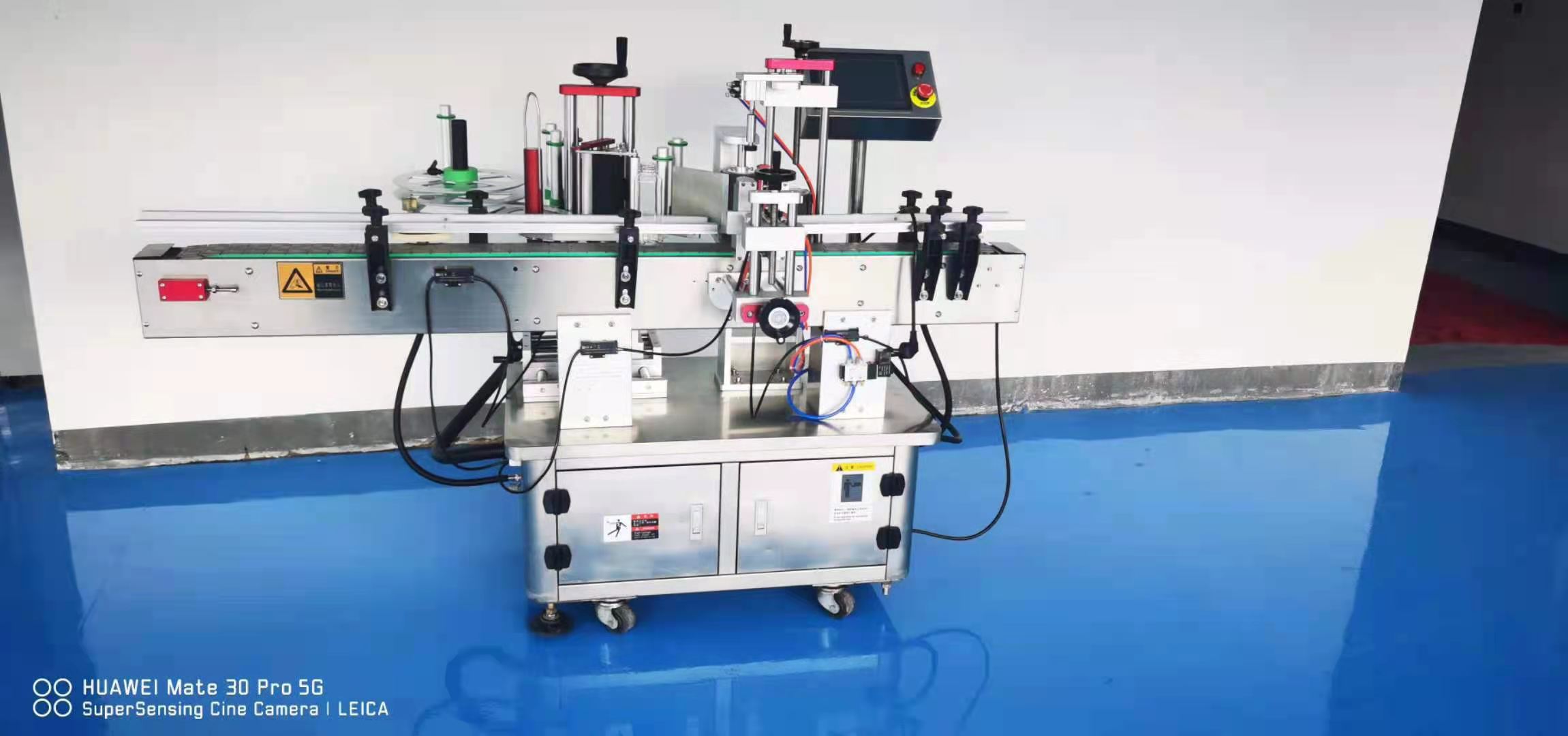 如何保障圆瓶贴标机的精度？该怎么样降低误差？