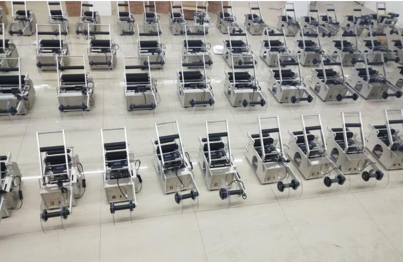 半自动手压式贴标机