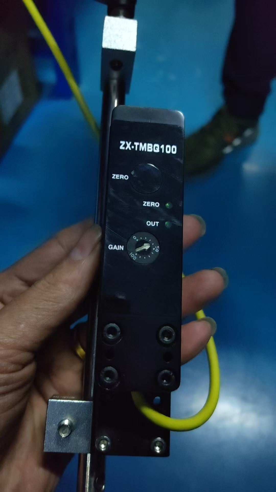 贴标机透明光电调试方法